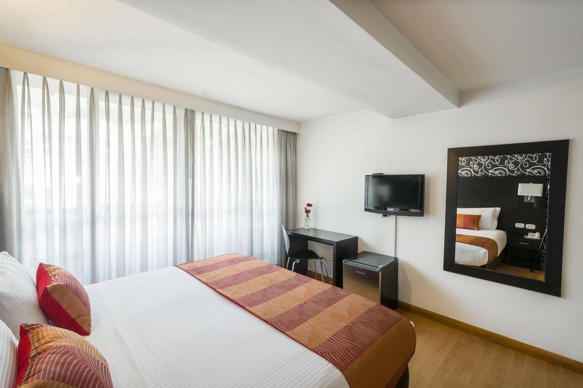 Hotel L'Etoile Javeriana Bogotá Eksteriør billede